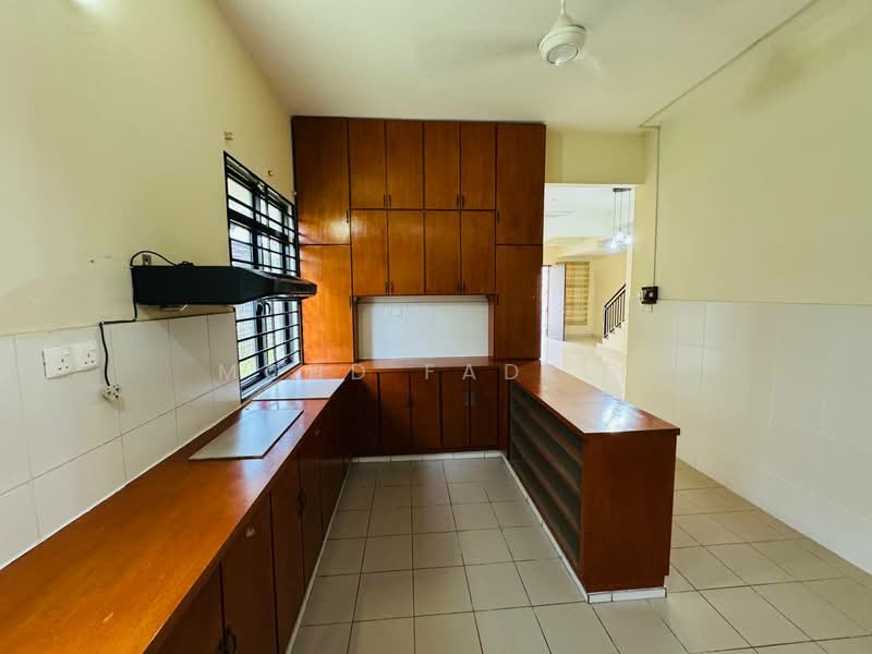Semi-Detached House for Sale in Puncak Bestari (Puncak Alam) - Mohd Fadzli - Kitchen - PropertyGuru.com.my