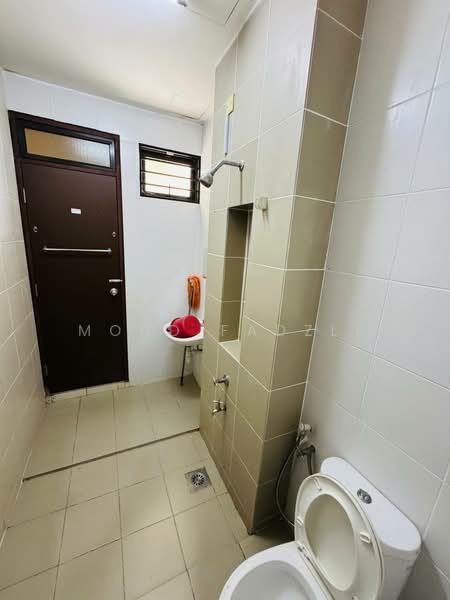 Semi-Detached House for Sale in Puncak Bestari (Puncak Alam) - Mohd Fadzli - Bathroom - PropertyGuru.com.my