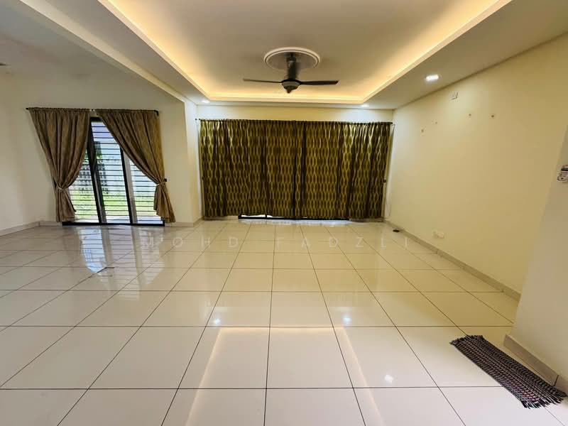 Semi-Detached House for Sale in Puncak Bestari (Puncak Alam) - Mohd Fadzli - Living Room - PropertyGuru.com.my