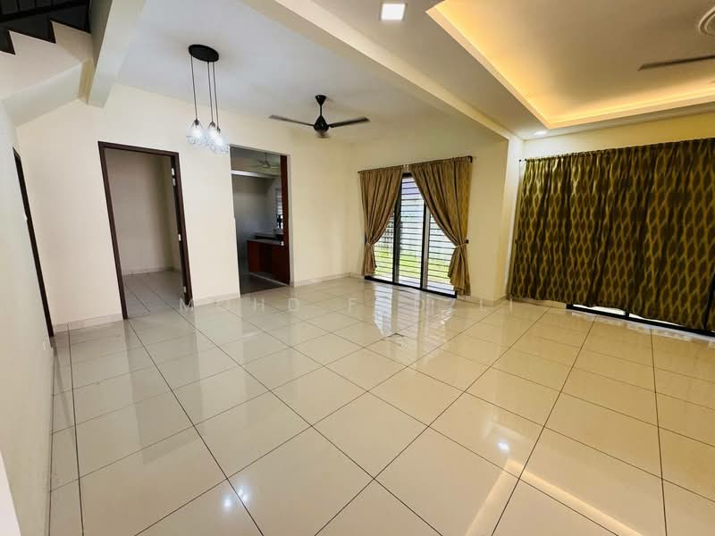 Semi-Detached House for Sale in Puncak Bestari (Puncak Alam) - Mohd Fadzli - Living Room - PropertyGuru.com.my