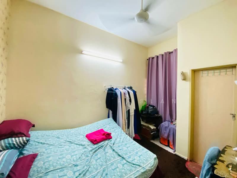 Taman Emas untuk Untuk Dijual - RM 450,000, Apr 2026 - Bedroom - PropertyGuru.com.my