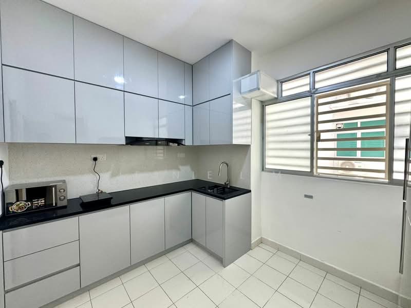 Elit Heights @ Bayan City untuk Untuk Disewa - RM 2,250 /bulan, Apr 2026 - Kitchen - PropertyGuru.com.my