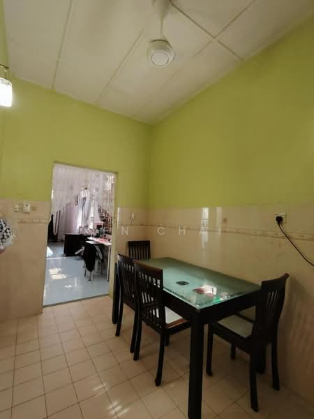 Rumah Teres 1 Tingkat untuk Dijual di Taman Setia Indah (Tebrau) - Ken Chai - Dining Room - PropertyGuru.com.my