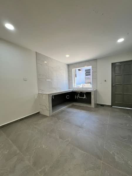 Rumah Teres 2 Tingkat untuk Dijual di Taman Bukit Kempas (Tampoi) - Ken Chai - PropertyGuru.com.my