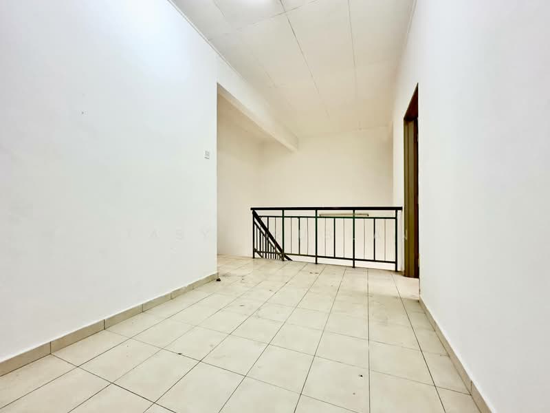 2-storey Terraced House for Sale in Sungai Buloh (Selangor) - Tasya Ruslan - Interior - PropertyGuru.com.my