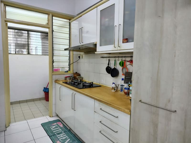 Condominium for Sale at The Tamarind - Shalini . - Kitchen - PropertyGuru.com.my