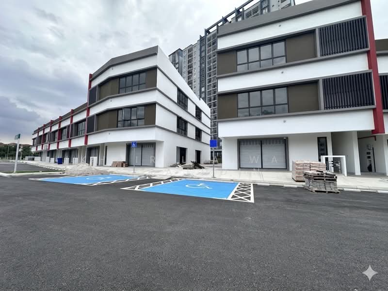 Kedai / Pejabat untuk Disewa di Bukit Jelutong (Shah Alam) - Khairil Anwar Sirajudin - Exterior - PropertyGuru.com.my