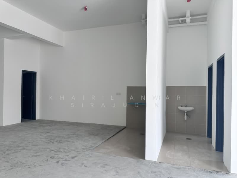 Kedai / Pejabat untuk Disewa di Bukit Jelutong (Shah Alam) - Khairil Anwar Sirajudin - Interior - PropertyGuru.com.my