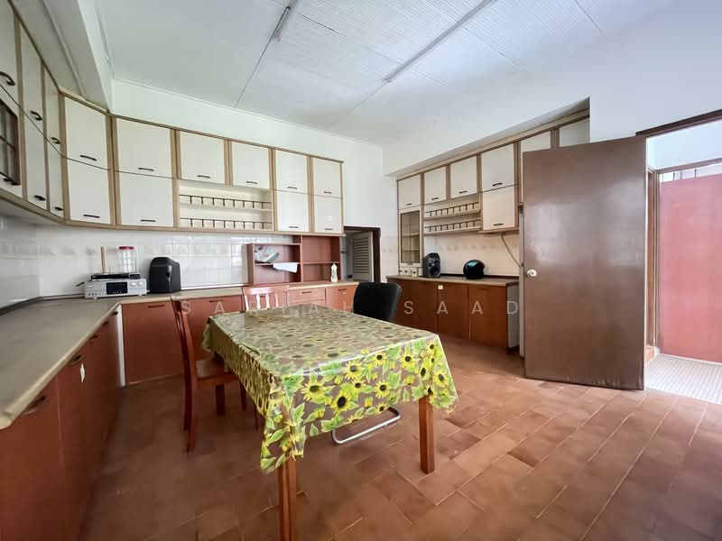 Untuk Dijual - Jalan maktab 5