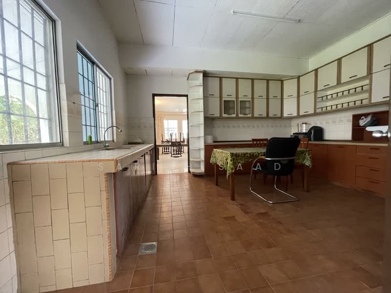 Untuk Dijual - Jalan maktab 5