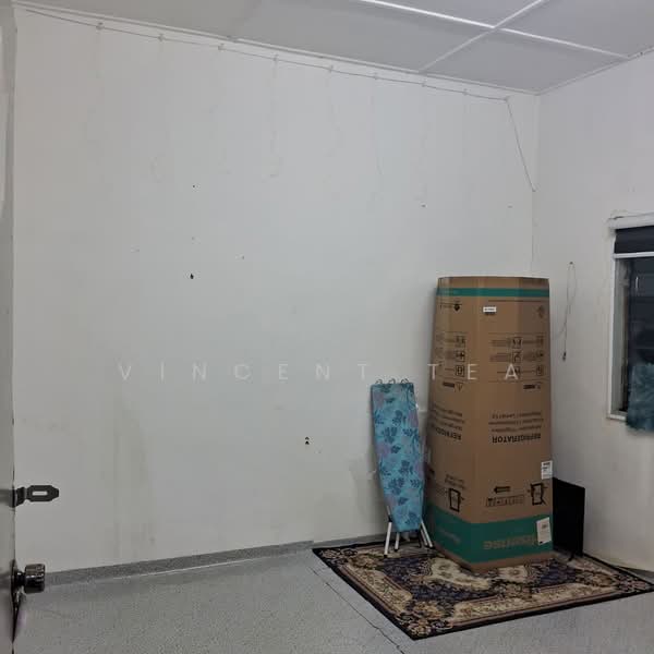 Taman Kluang Baru untuk Untuk Dijual - RM 290,000, Apr 2026 - Interior - PropertyGuru.com.my