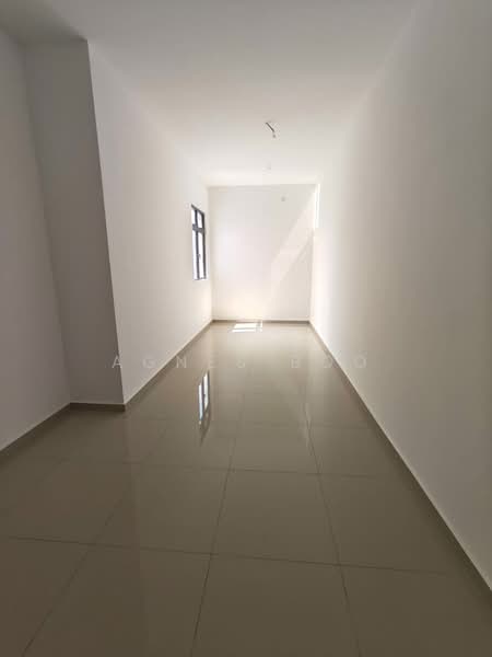 2-storey Terraced House for Sale in Bandar Dato Onn (Tebrau) - Agnes Boo - Corridor - PropertyGuru.com.my