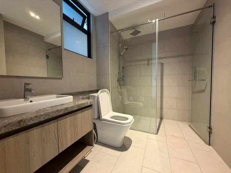Kondominium untuk Disewa di Residensi Astrea - Eve Tan - Bathroom - PropertyGuru.com.my
