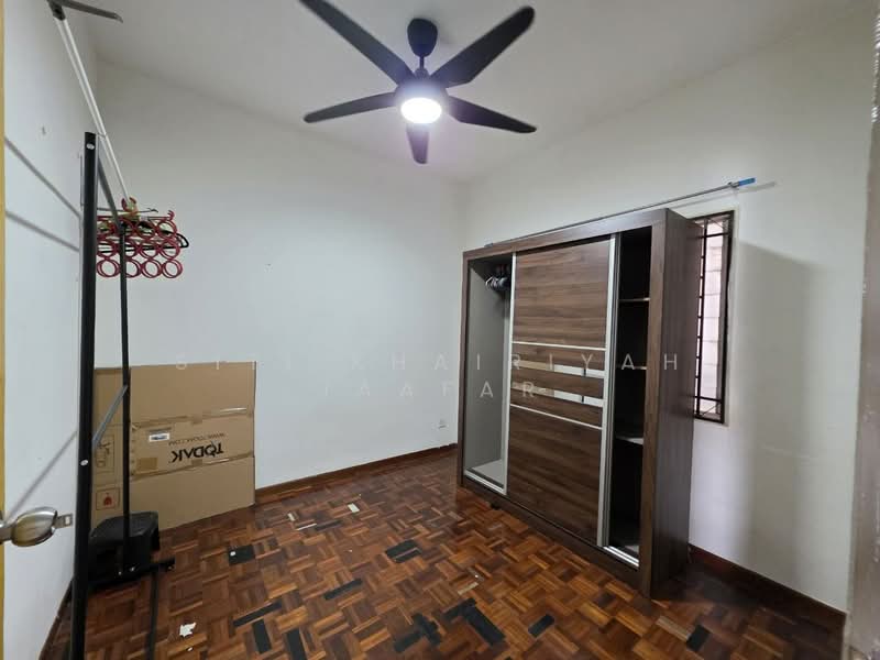Pangsapuri untuk Disewa di Pangsapuri Mutiara Subang - SITI KHAIRIYAH JAAFAR - Bedroom - PropertyGuru.com.my
