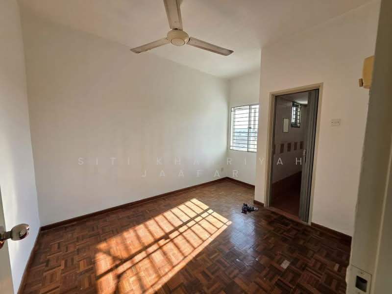 Apartment for Rent at Pangsapuri Mutiara Subang - SITI KHAIRIYAH JAAFAR - Interior - PropertyGuru.com.my