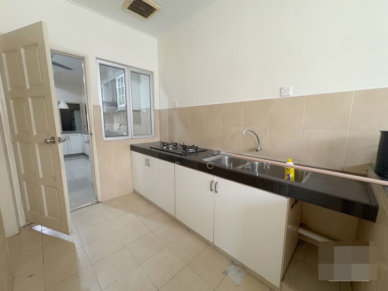 2-storey Terraced House for Sale in Klang (Selangor) - Louis Chan - Kitchen - PropertyGuru.com.my