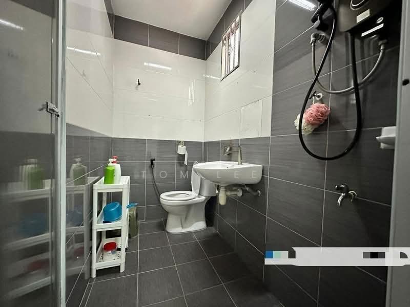 Bayu Tinggi Klang Double Storey untuk Untuk Dijual - RM 750,000, Apr 2026 - Bathroom - PropertyGuru.com.my