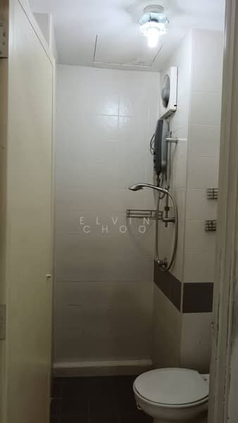 Apartment for Sale at Pangsapuri Sri Mekar 1 - Elvin Choo - Bathroom - PropertyGuru.com.my