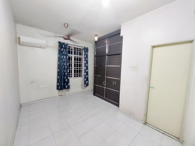 Pangsapuri untuk Dijual di Pangsapuri Sri Mekar 1 - Elvin Choo - Bedroom - PropertyGuru.com.my