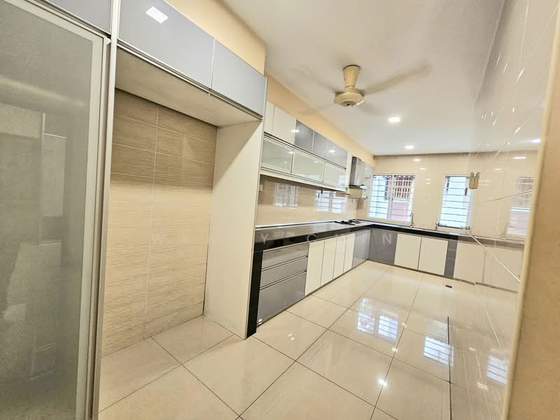 2-storey Terraced House for Sale in Bandar Bukit Puchong 2 (Puchong) - Wendy Chin - Kitchen - PropertyGuru.com.my