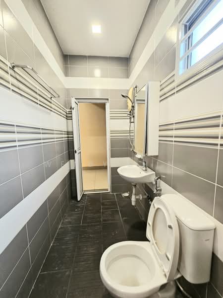 2-storey Terraced House for Sale in Bandar Bukit Puchong 2 (Puchong) - Wendy Chin - Bathroom - PropertyGuru.com.my