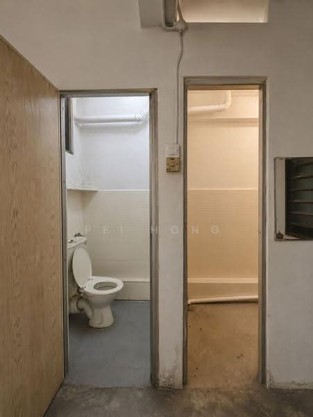 Kedai untuk Dijual di George Town (Penang) - Pei Hong - Bathroom - PropertyGuru.com.my