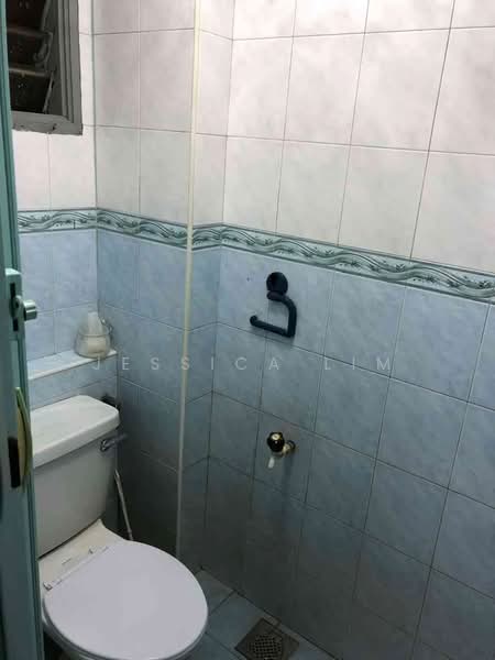 Pangsapuri untuk Dijual di Aman Dua - Jessica Lim - Bathroom - PropertyGuru.com.my