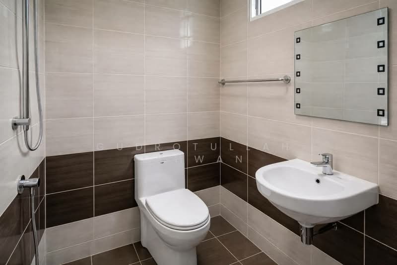 Semi-Detached House for Sale in Saujana Impian (Kajang) - Gudrotullah Ikhwan - Bathroom - PropertyGuru.com.my
