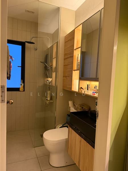 Service Residence for Sale at Kenwingston Avenue - Eling Loo - Bathroom - PropertyGuru.com.my