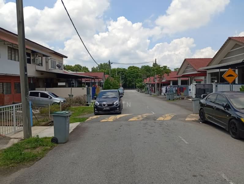 Townhouse for Rent in Taman Paya Rumput Indah (Paya Rumput) - Woon . - Exterior - PropertyGuru.com.my