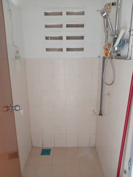 Townhouse for Sale in Taman Paya Rumput Indah (Paya Rumput) - Woon . - Bathroom - PropertyGuru.com.my