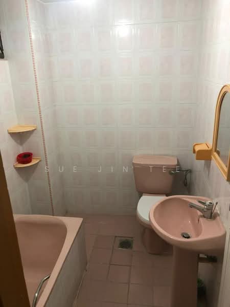 Rumah Teres 2 Tingkat untuk Dijual di Taman Pelangi (Johor Bahru) - Sue Jin Tee - Bathroom - PropertyGuru.com.my