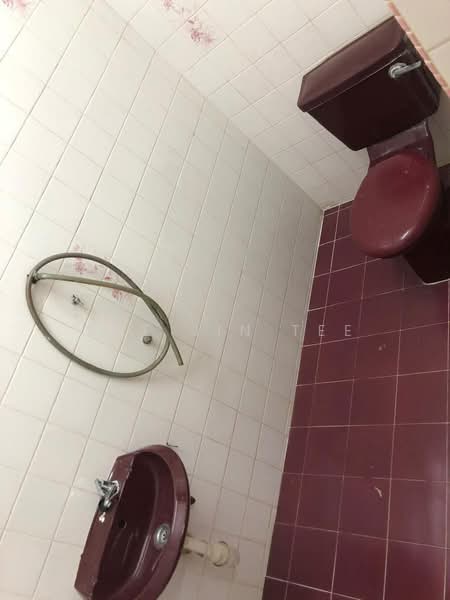 Rumah Teres 2 Tingkat untuk Dijual di Taman Pelangi (Johor Bahru) - Sue Jin Tee - Bathroom - PropertyGuru.com.my
