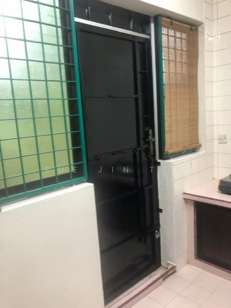 Rumah Teres 2 Tingkat untuk Dijual di Taman Pelangi (Johor Bahru) - Sue Jin Tee - Entrance - PropertyGuru.com.my
