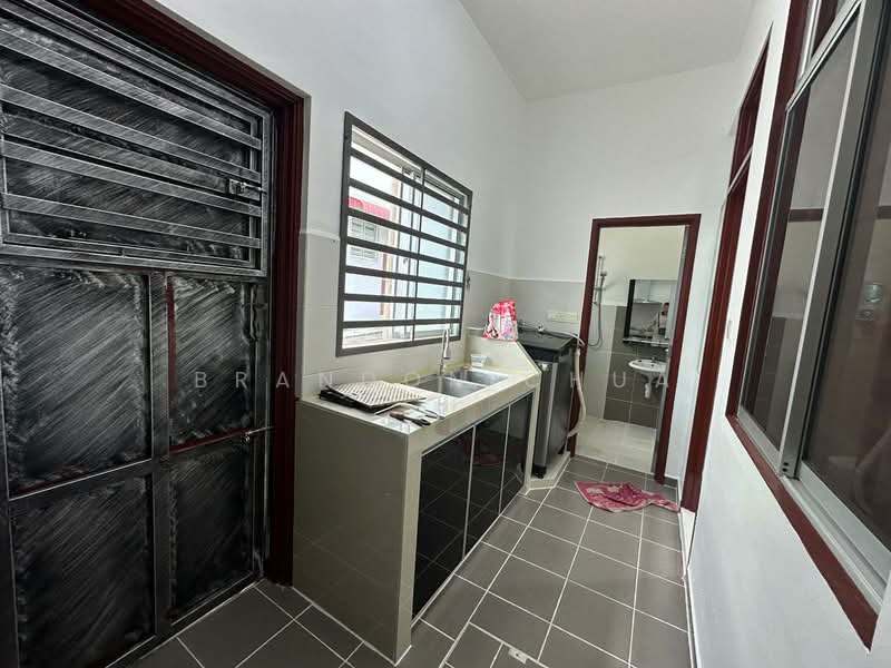 2-storey Terraced House for Rent in Gelang Patah (Johor) - Brandon Chua - Kitchen - PropertyGuru.com.my