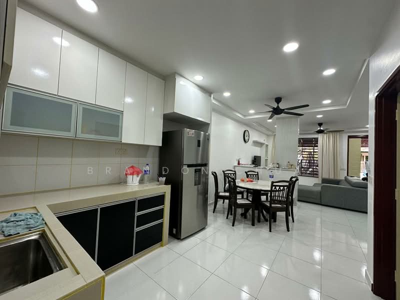 2-storey Terraced House for Rent in Gelang Patah (Johor) - Brandon Chua - Kitchen - PropertyGuru.com.my