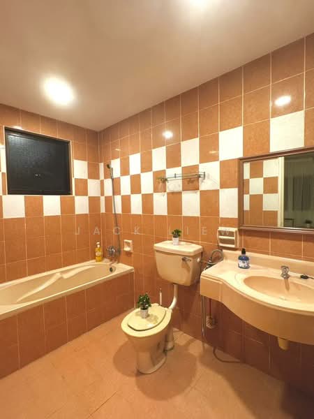 Evergreen Park Scot Pine untuk Untuk Disewa - RM 1,400 /bulan, Apr 2026 - Bathroom - PropertyGuru.com.my