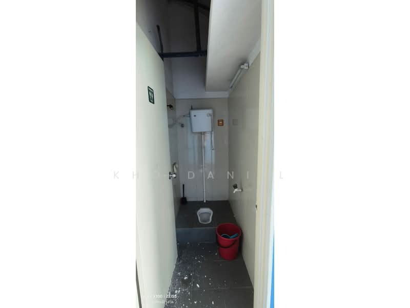 Kedai / Pejabat untuk Disewa di Taman Seri Jaromas (Jenjarom) - Kho Daniel - Bathroom - PropertyGuru.com.my