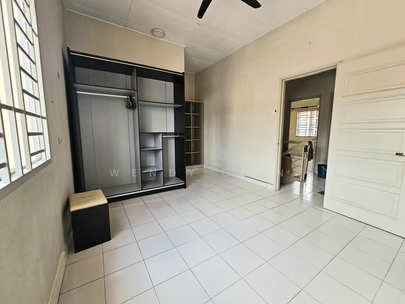2-storey Terraced House for Sale in TAMAN PUCHONG UTAMA (Puchong) - Wendy Chin - Bedroom - PropertyGuru.com.my