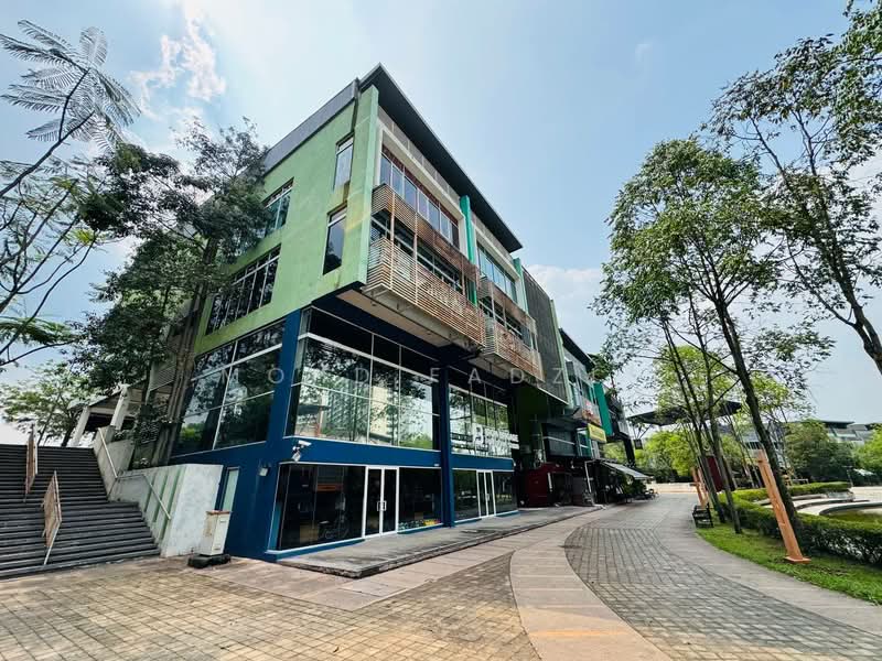 Shop / Office for Sale in Bukit Jelutong (Shah Alam) - Mohd Fadzli - Exterior - PropertyGuru.com.my