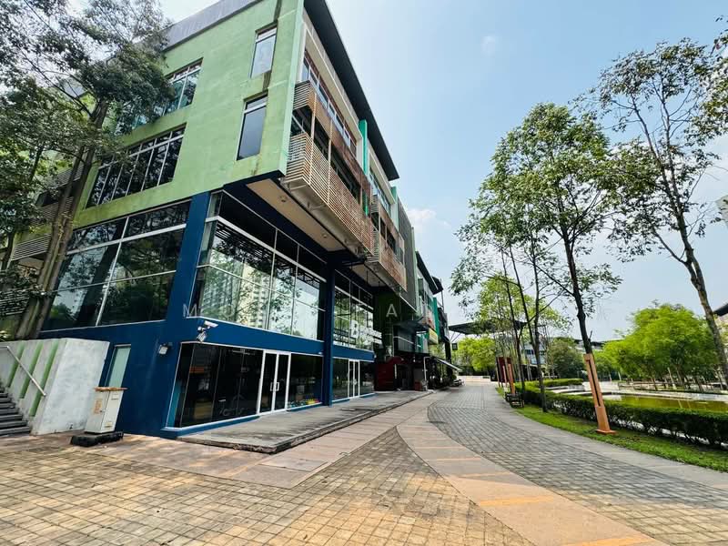 Shop / Office for Sale in Bukit Jelutong (Shah Alam) - Mohd Fadzli - Exterior - PropertyGuru.com.my