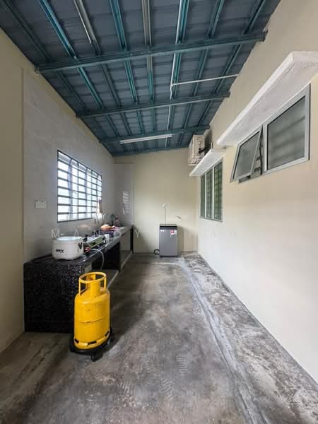 Terraced House for Rent in Bandar Lahat Baru (Lahat) - Mandy Phang - Kitchen - PropertyGuru.com.my
