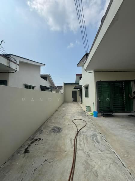 Terraced House for Rent in Bandar Lahat Baru (Lahat) - Mandy Phang - Exterior - PropertyGuru.com.my