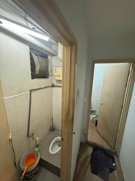 Vista Damansara untuk Untuk Disewa - RM 900 /bulan, Apr 2026 - Bathroom - PropertyGuru.com.my