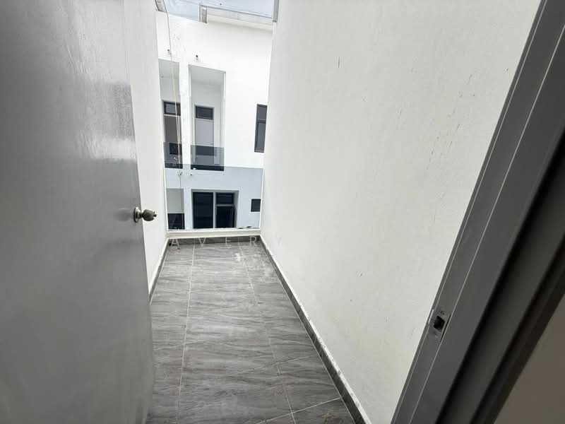 2-storey Terraced House for Sale in Pulai (Johor) - Avery Tee - Corridor - PropertyGuru.com.my