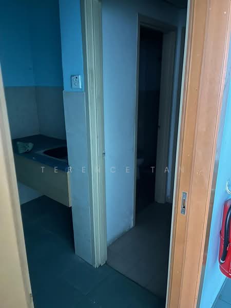 Shop / Office for Rent in Bandar Baru Permas Jaya (Permas Jaya) - Terence Tan - Bathroom - PropertyGuru.com.my