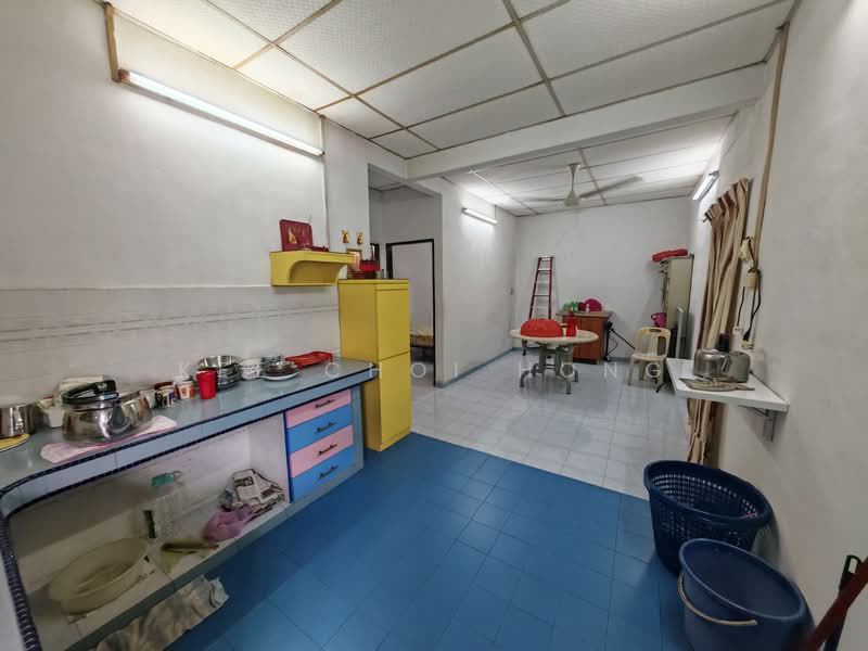 Taman Makmur Ayer Tawar untuk Untuk Dijual - RM 388,000, Apr 2026 - Kitchen - PropertyGuru.com.my