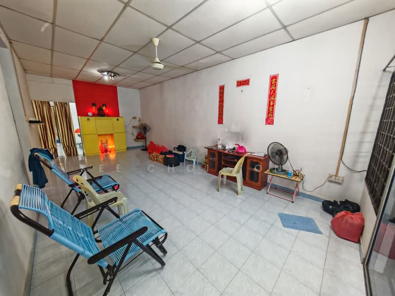 Taman Makmur Ayer Tawar untuk Untuk Dijual - RM 388,000, Apr 2026 - Living Room - PropertyGuru.com.my