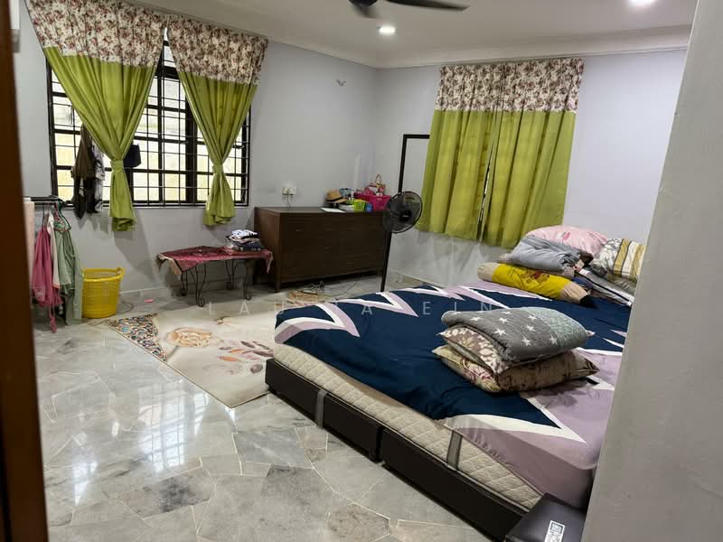 Melor, Bukit Beruntung untuk Untuk Dijual - RM 688,000, Apr 2026 - Bedroom - PropertyGuru.com.my