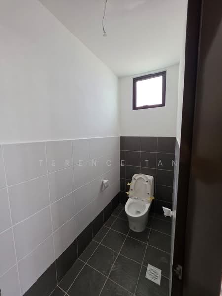 Shop / Office for Rent in Taman Kota Masai (Pasir Gudang) - Terence Tan - Bathroom - PropertyGuru.com.my
